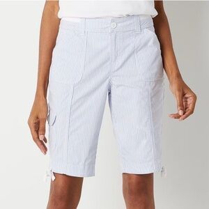 ST. JOHN’S BAY -Women’s Cargo Shorts - Light Blue Stripe